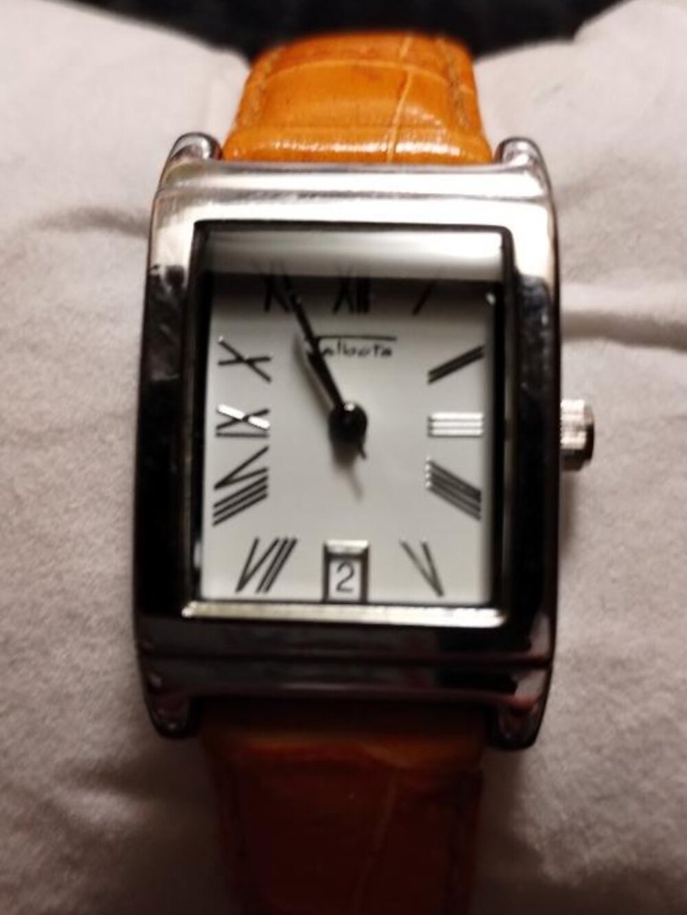 TALBOTS VINTAGE WOMENS WRISTWATCH